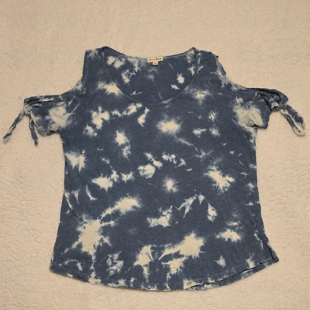Jane and Delancey Blue And White Tie-Dye Cold Shoulder Blouse